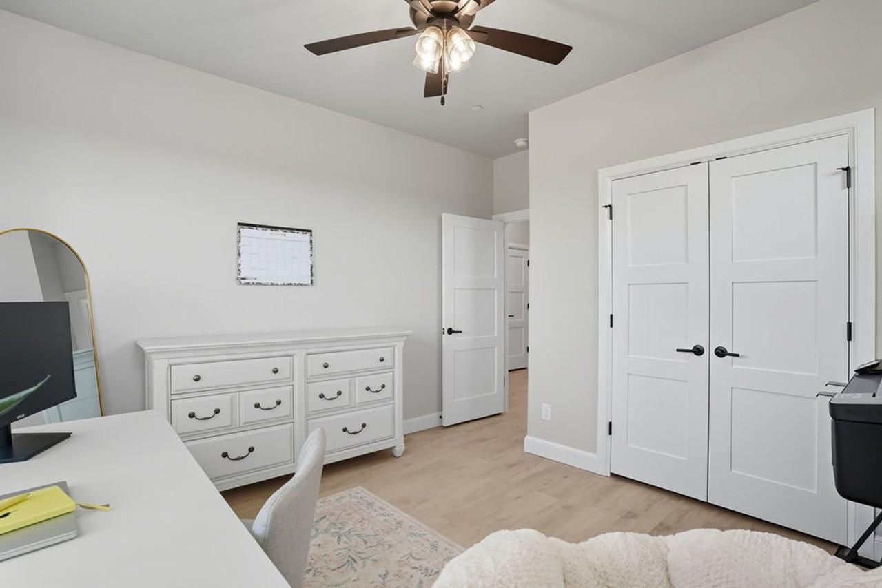 4200 Abbey Park Dr - Photo 7 of 47