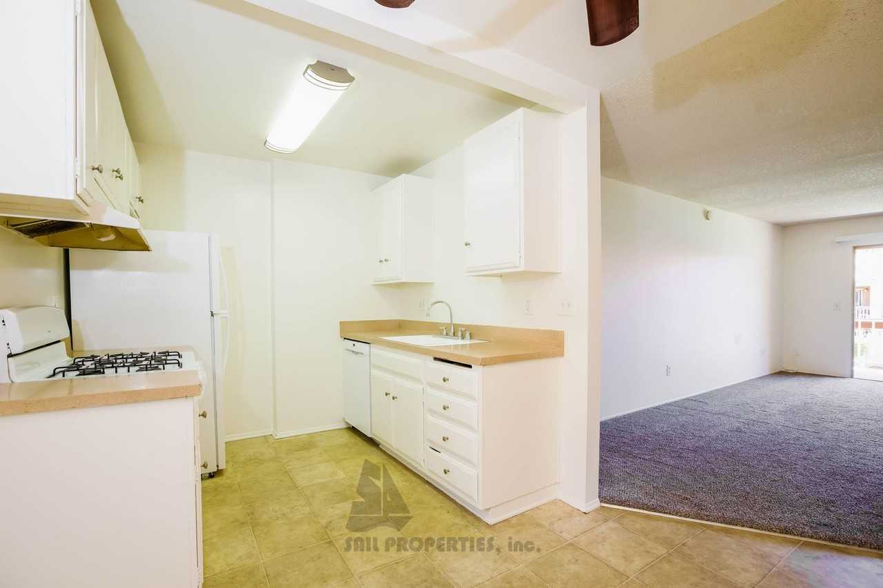 6600 Warner Ave - Photo 6 of 17