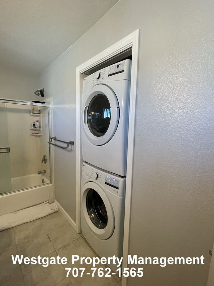 142 Cherry St - Photo 3 of 16