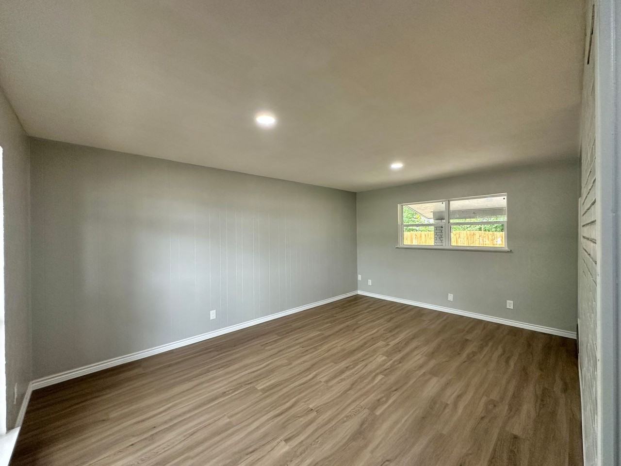 3204 Lake Rd - Photo 3 of 29