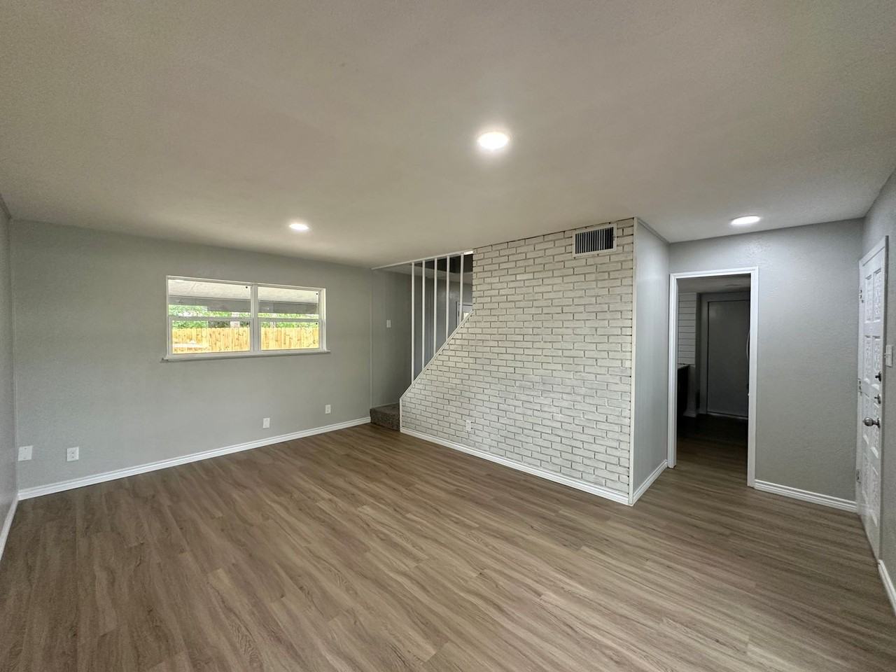 3204 Lake Rd - Photo 4 of 29