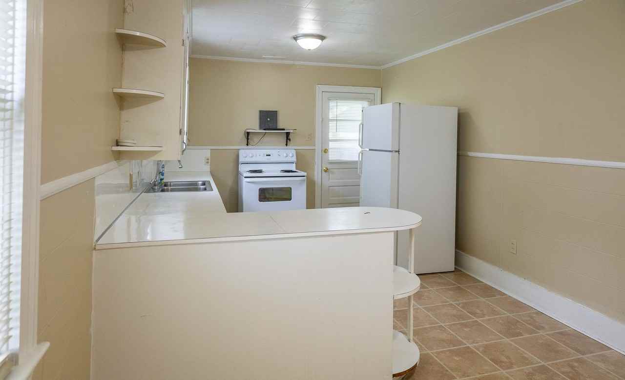 524 8th St - Photo 2 of 19