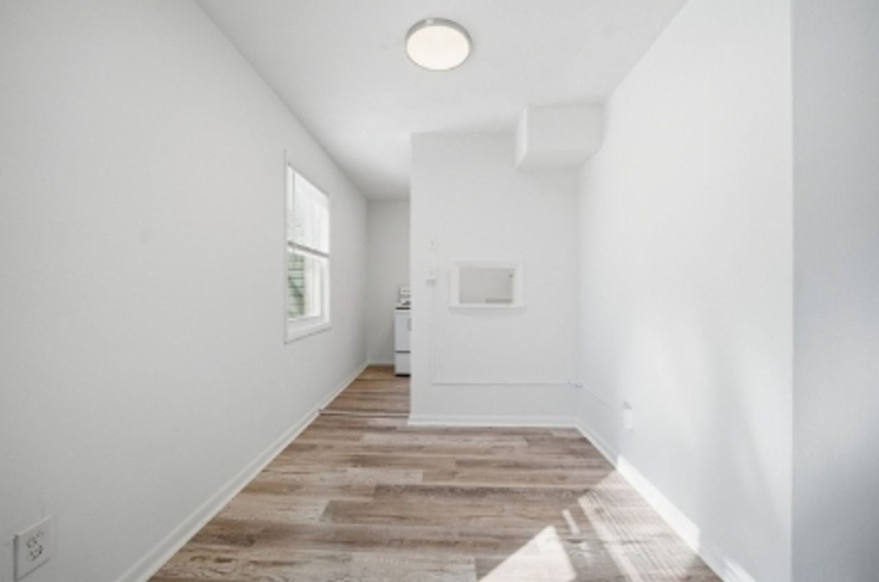 642 Dresden Dr - Photo 4 of 10