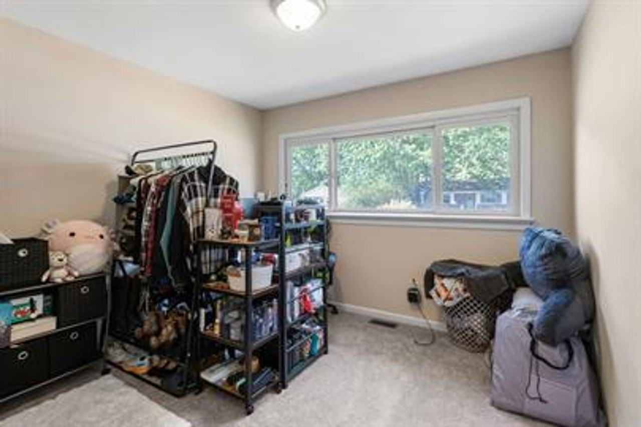 222 Belray Dr - Photo 6 of 21