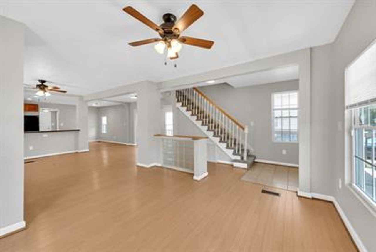 1009 Elkin St - Photo 7 of 9