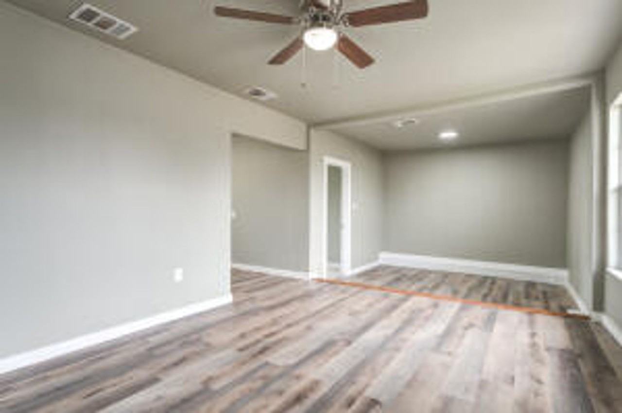 918 E Rice St - Photo 2 of 15