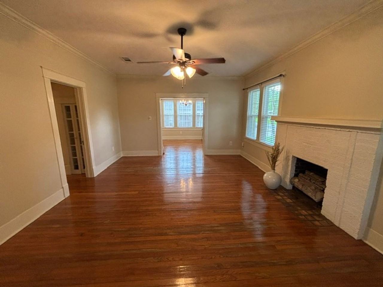 3044 Wilshire Dr - Photo 4 of 16
