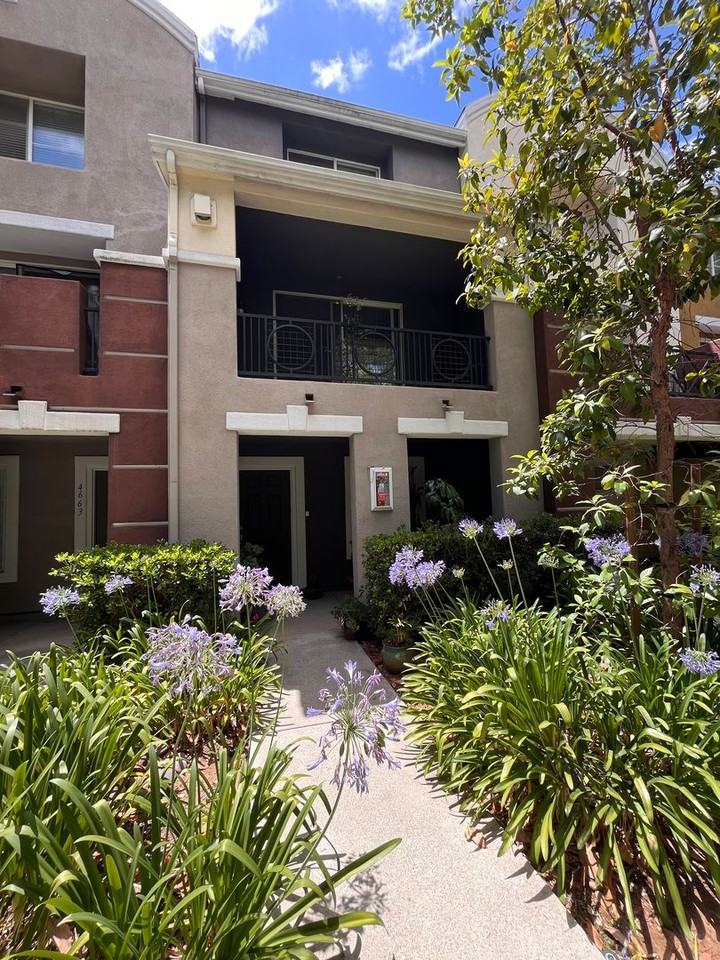4667 Central Plz - Photo 5 of 48