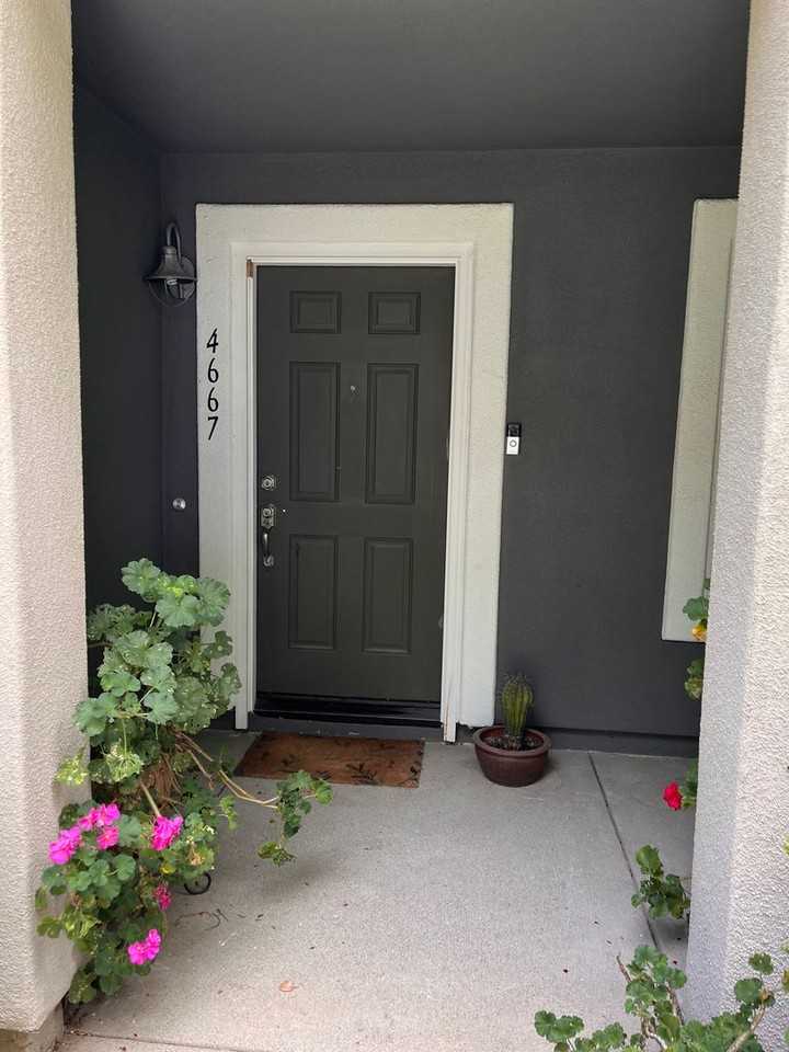 4667 Central Plz - Photo 6 of 48