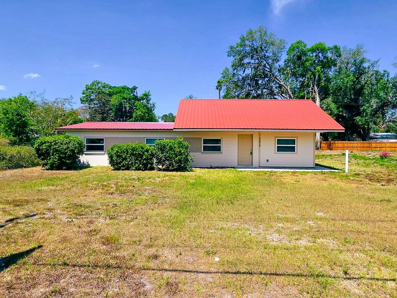 7316 Ne Waldo Rd - Photo 2 of 23