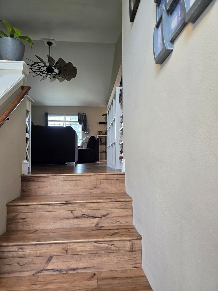 203 Ridgeview Dr - Photo 2 of 39