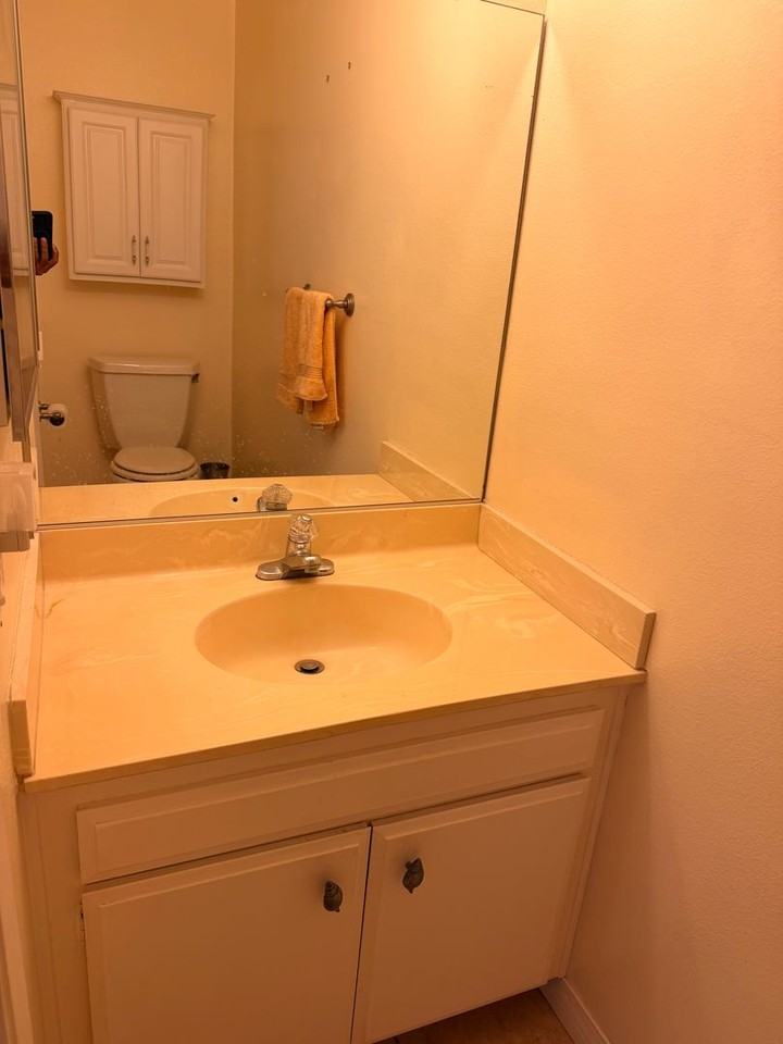 223 E Surfside Dr - Photo 4 of 13