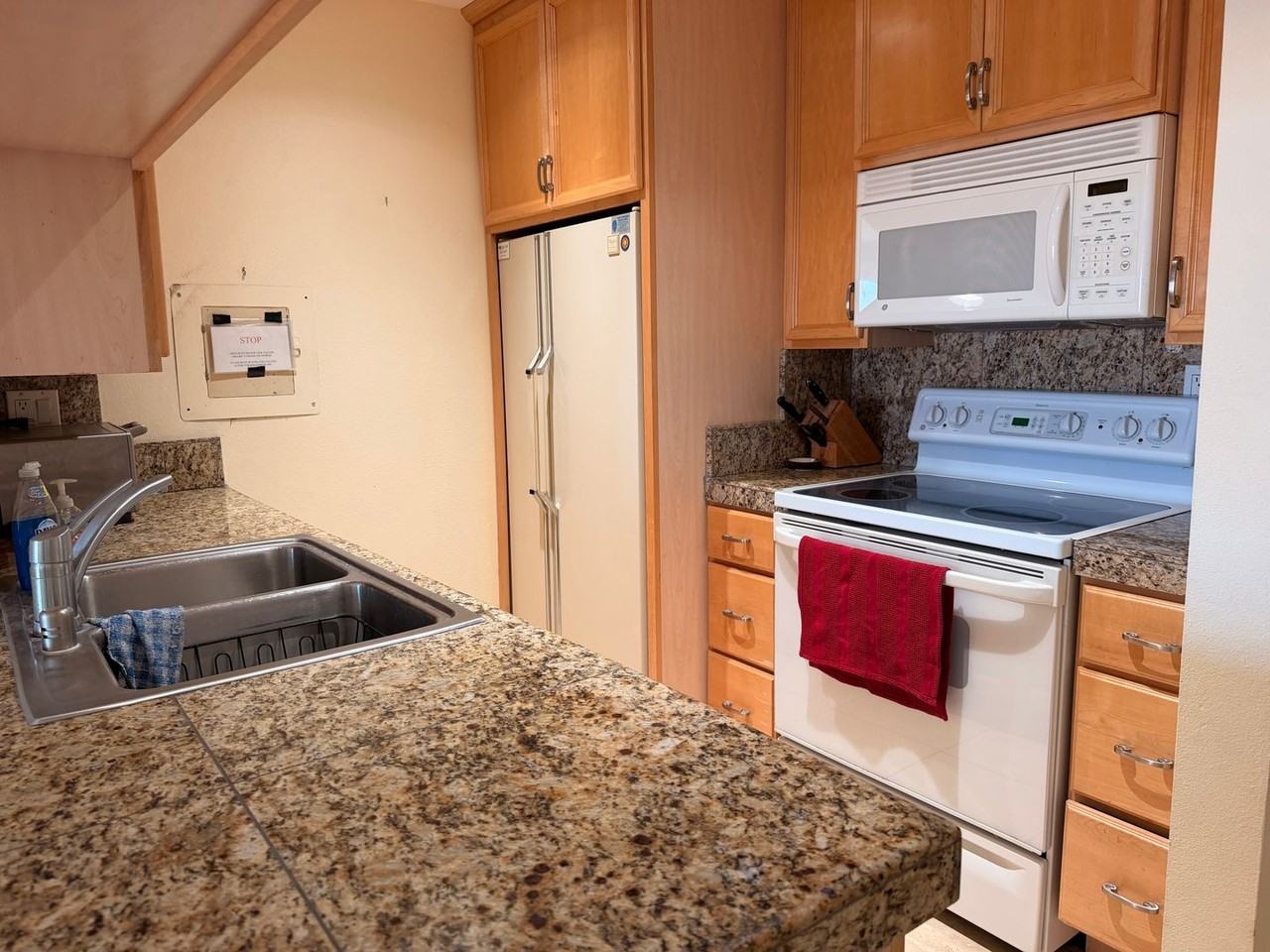 223 E Surfside Dr - Photo 6 of 13