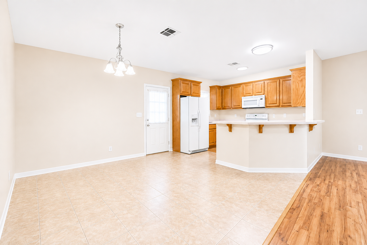 138 Lake Forest Dr - Photo 4 of 22
