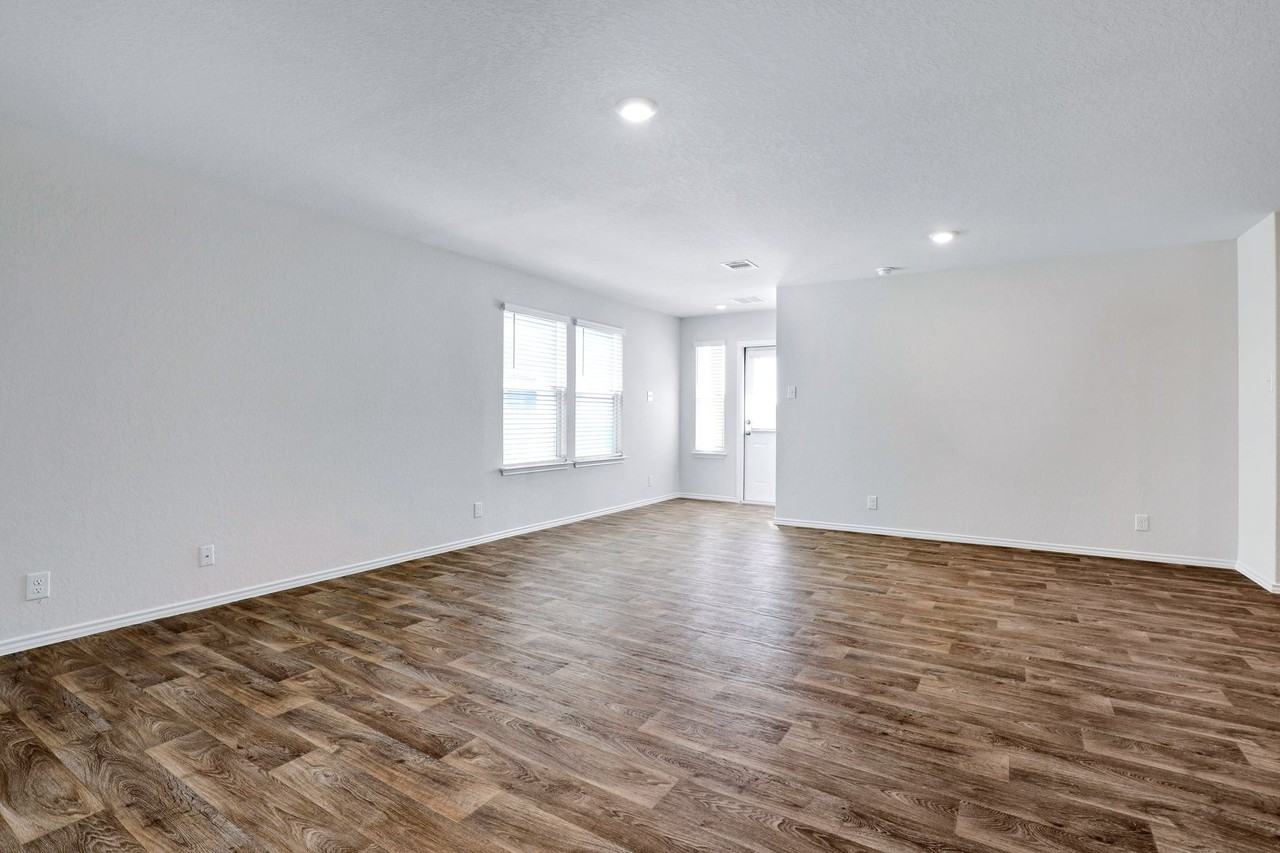 13512 Waxman Spark - Photo 2 of 27