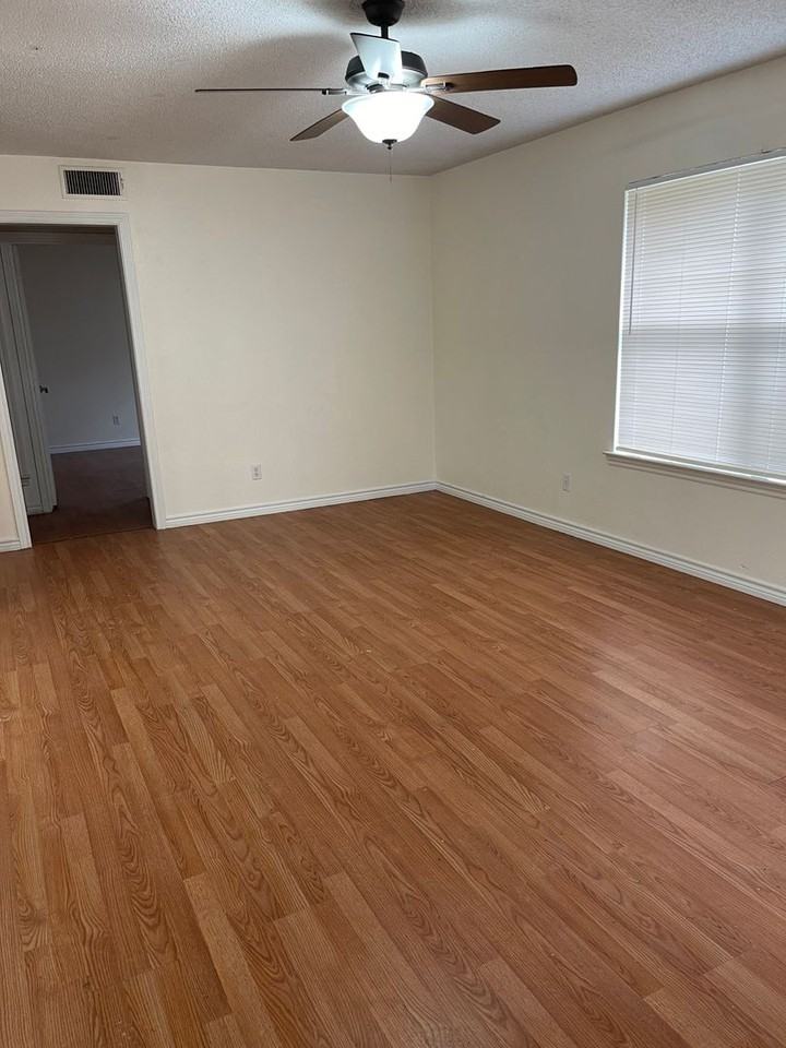 1109 Summer Wheat St - Photo 2 of 12