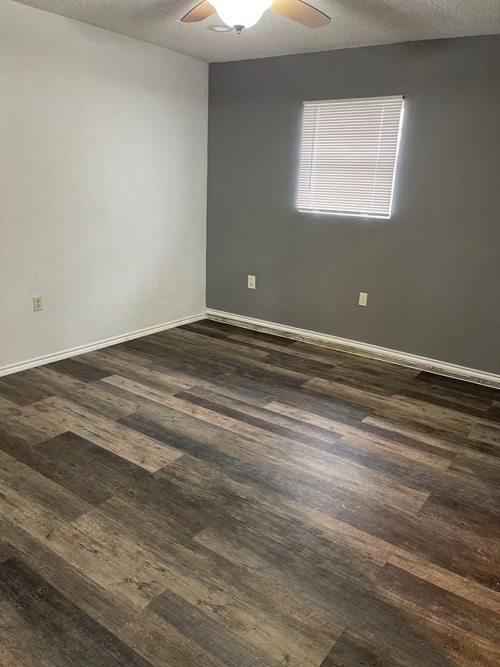 1109 Summer Wheat St - Photo 6 of 12