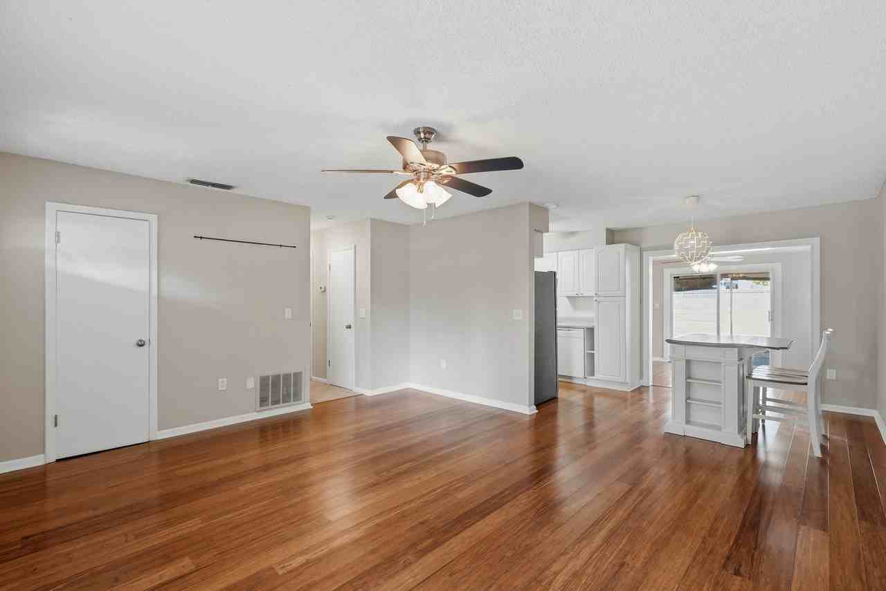 3710 Nw 22nd Ter - Photo 5 of 29