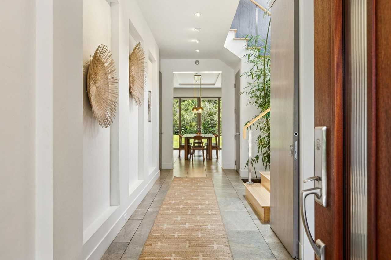 3708 Laguna Ave - Photo 3 of 29