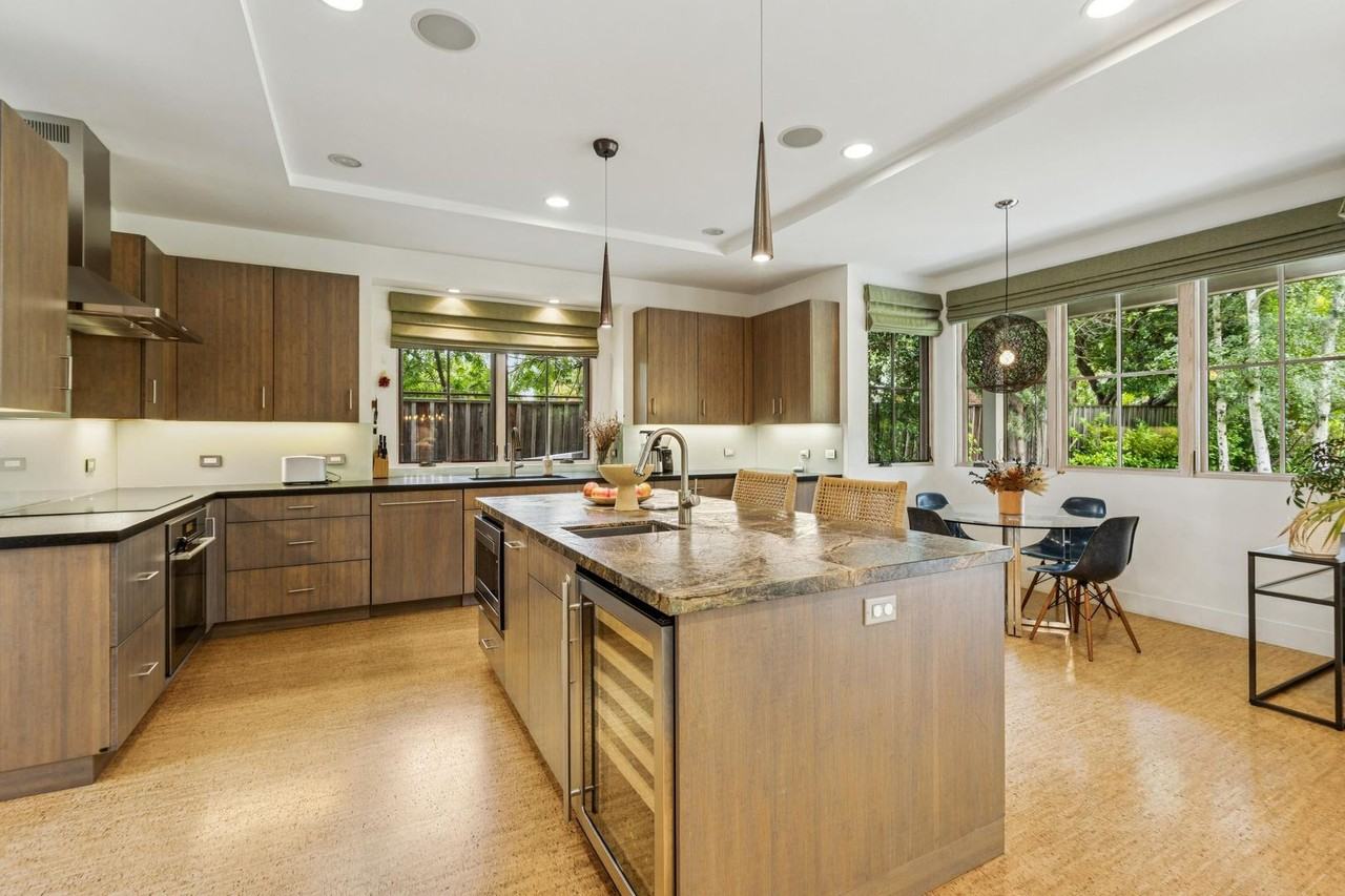 3708 Laguna Ave - Photo 7 of 29