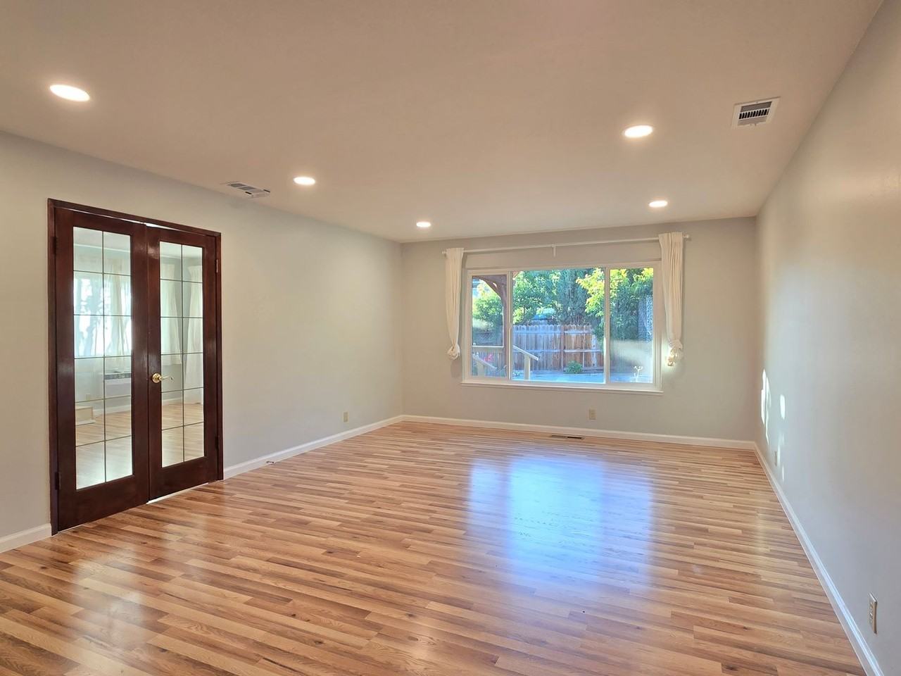 2795 Fountain Oaks Dr - Photo 6 of 14