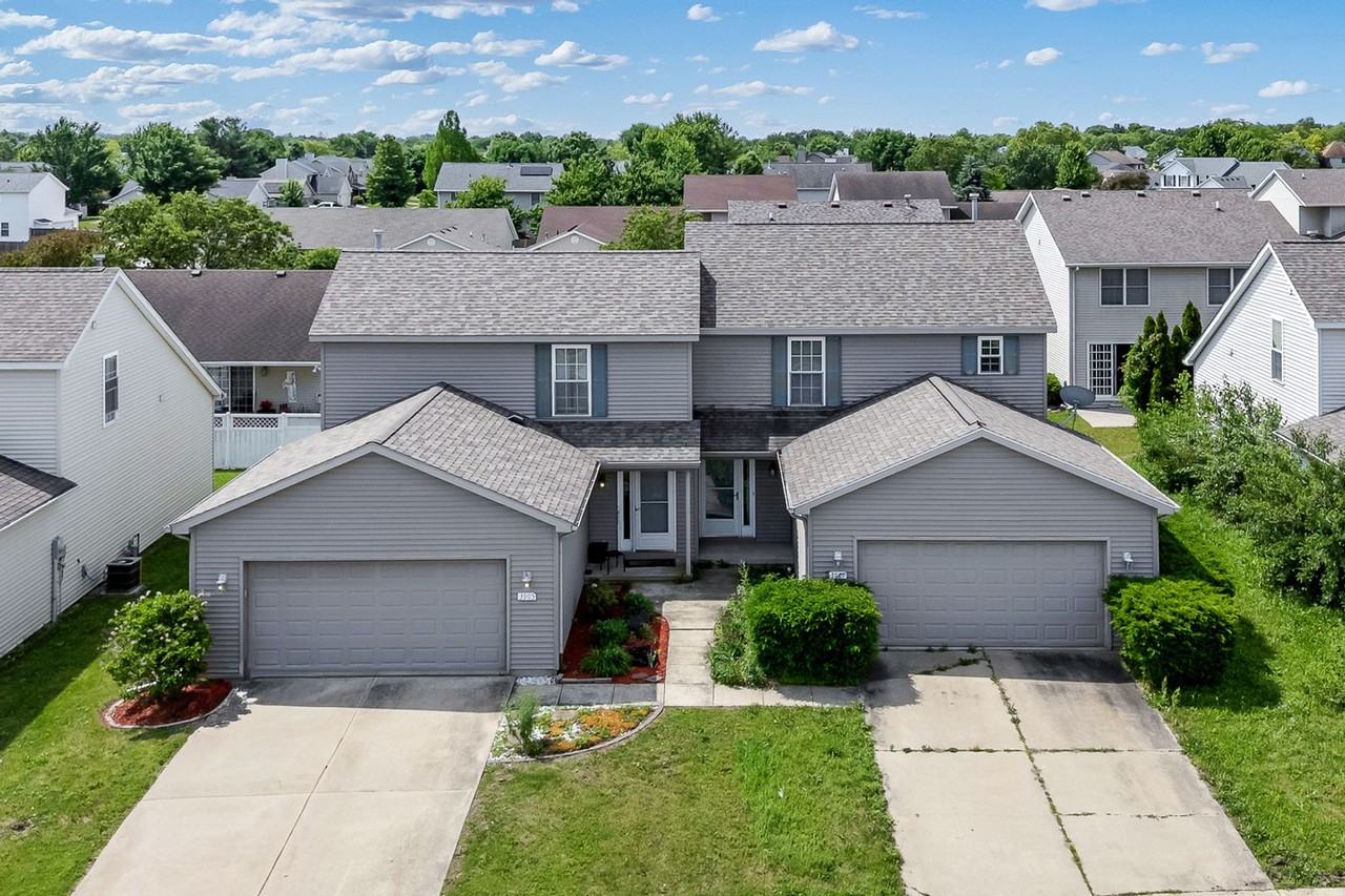 3907 Balmoral Dr - Photo 4 of 44
