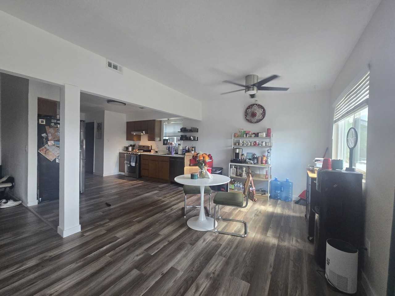 1012 Michelle Ct - Photo 4 of 13