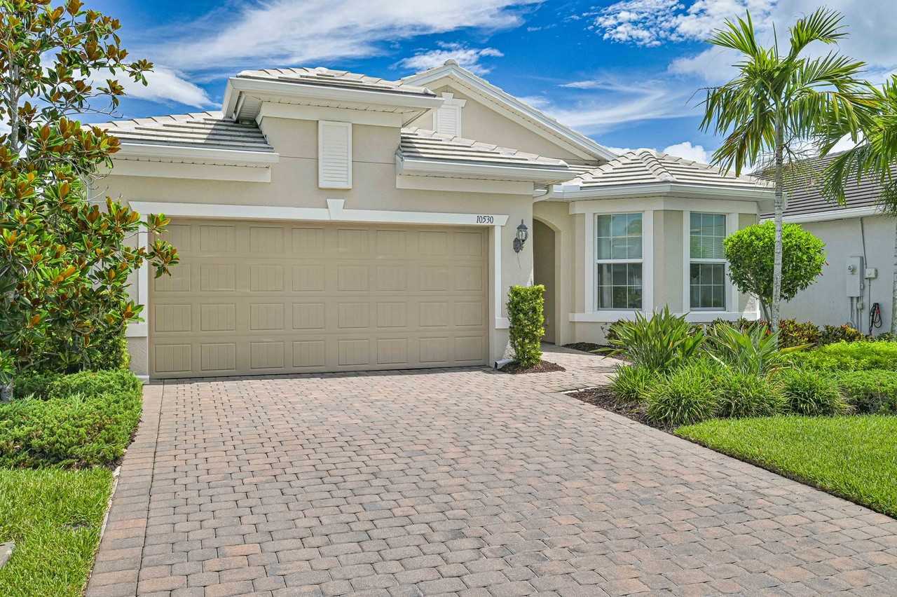 10530 Otter Key Ln - Photo 2 of 35