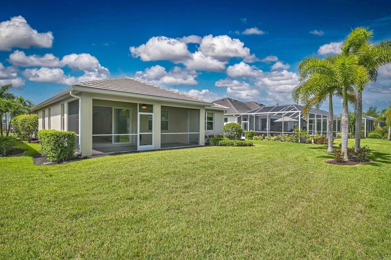 10530 Otter Key Ln - Photo 3 of 35