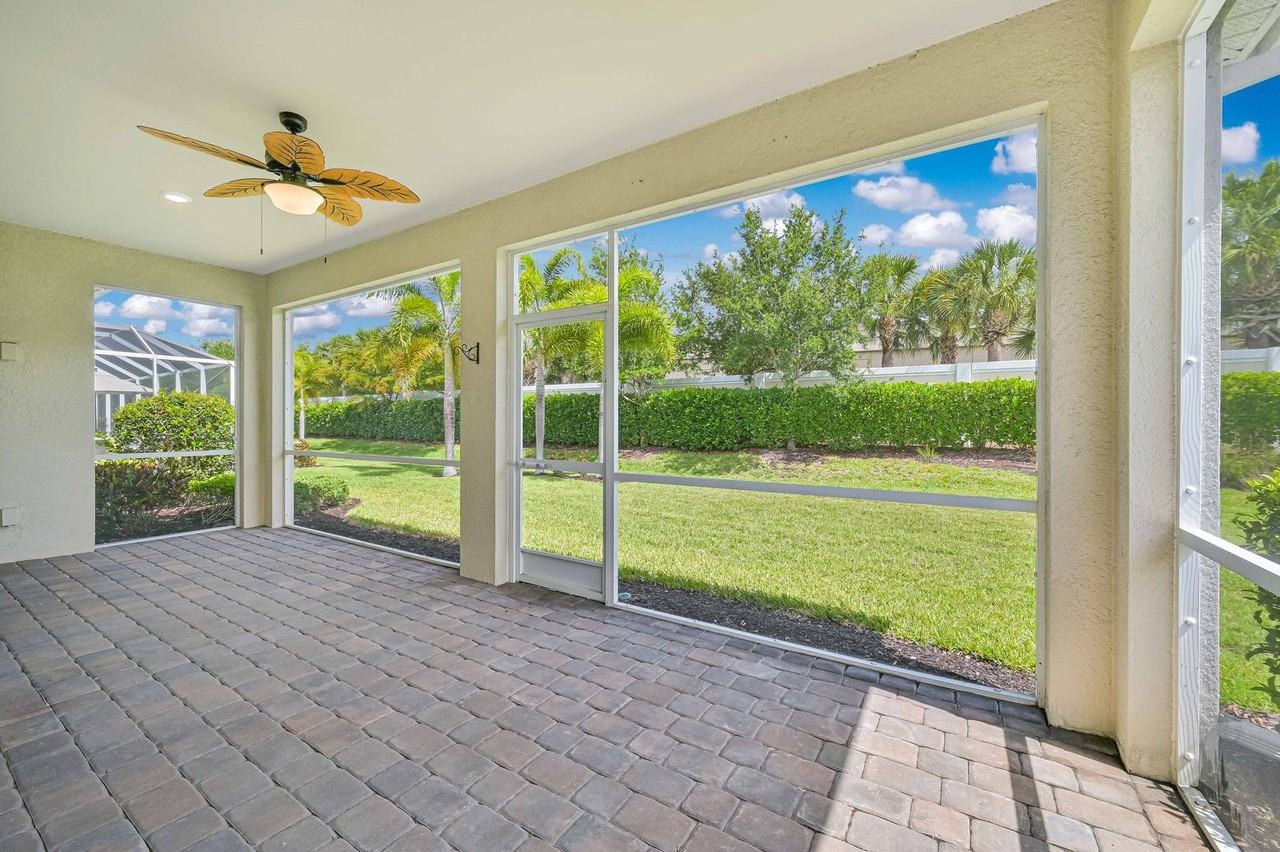 10530 Otter Key Ln - Photo 6 of 35