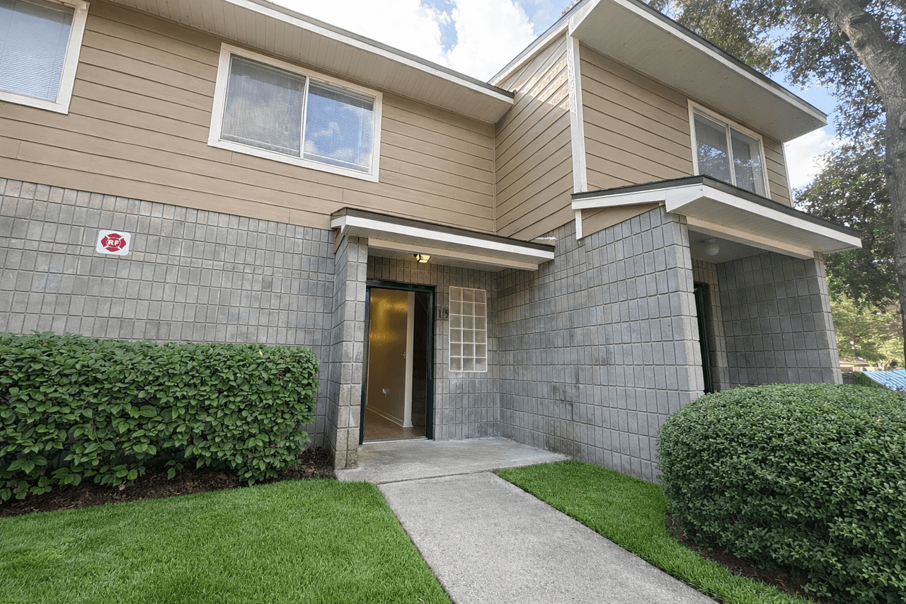 Arbor Apartments - Photo 2 of 17