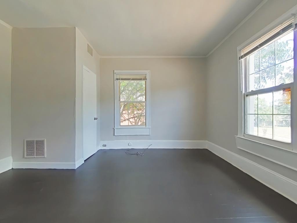 224 N Dunleith Ave - Photo 7 of 11