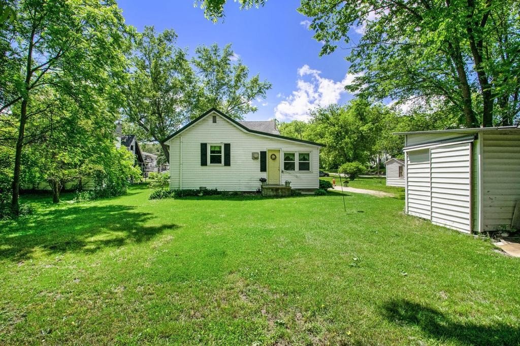 804 S Clay St - Photo 2 of 17