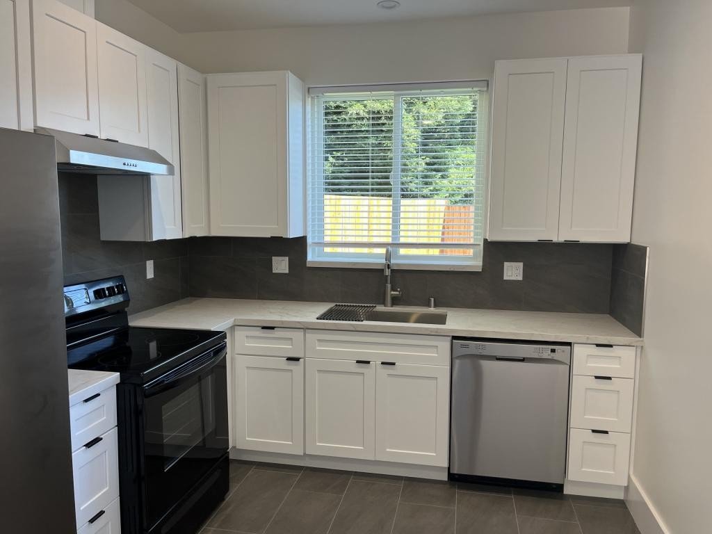 414 Grace Way - Photo 5 of 9