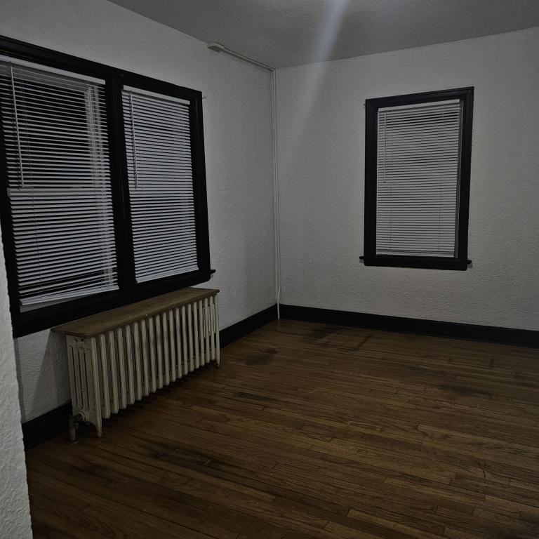 1114 E 22nd St - Photo 3 of 4