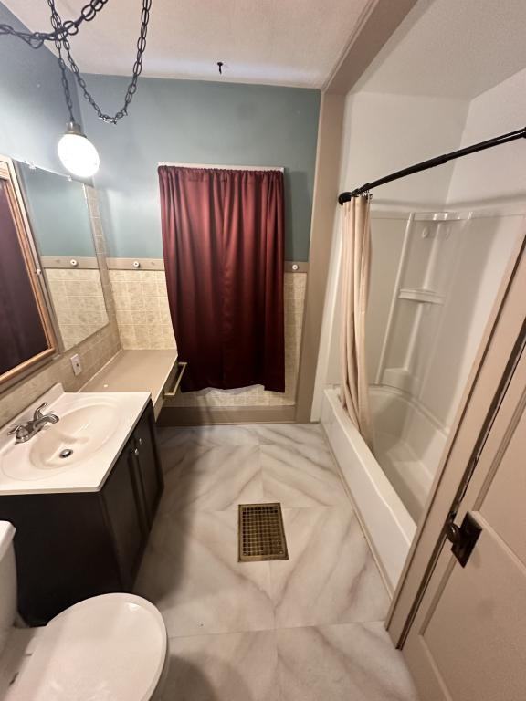 2328 21st St - Photo 2 of 17