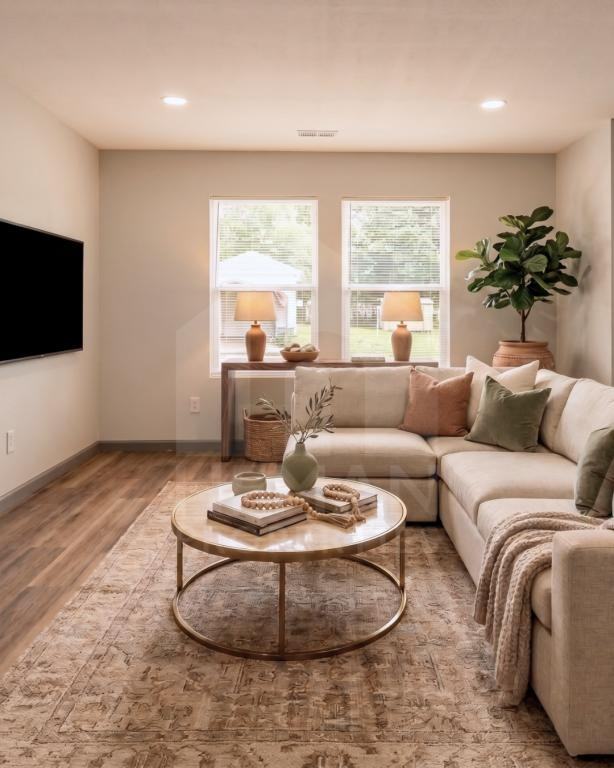 221 N Park Ave #B - Photo 2 of 9