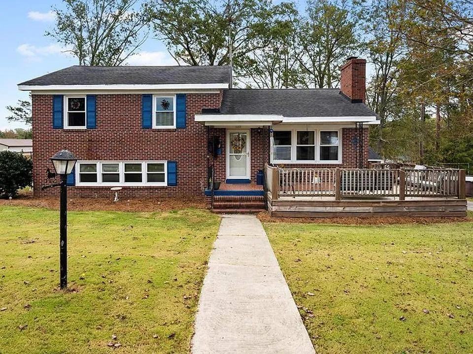111 Pinehaven Dr