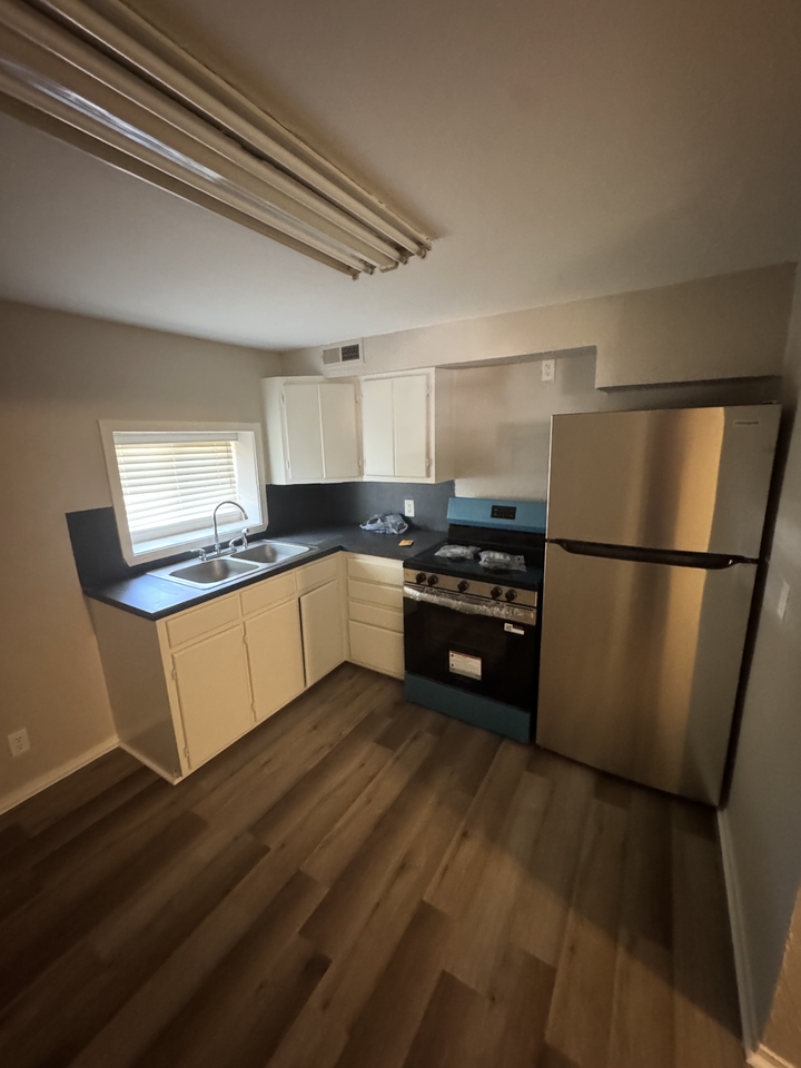 523 S Pine St #523PINE - Photo 2 of 5