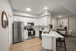 featured image of 11810 Farley St