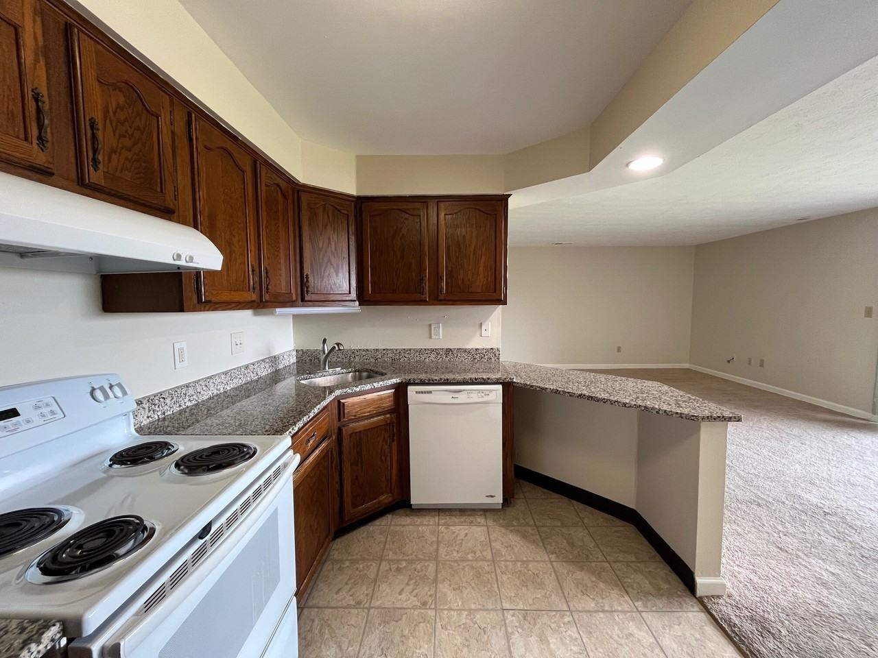7271 Beacon Hill Dr #7271 - Photo 2 of 42