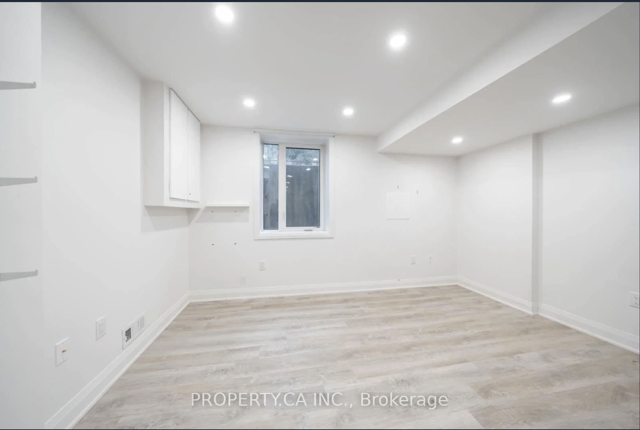 Queen St W & Dovercourt Rd - Photo 3 of 9
