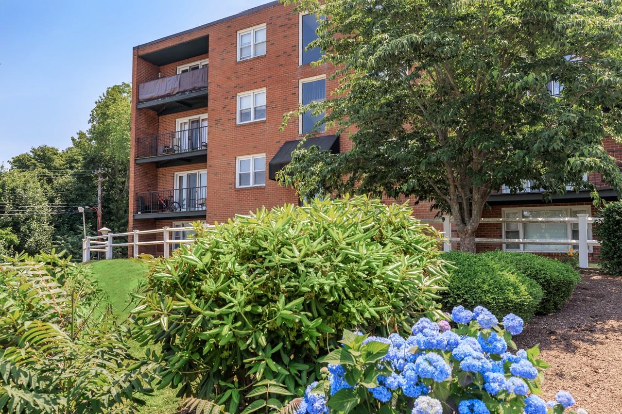 Groton Towers - Photo 2 of 17