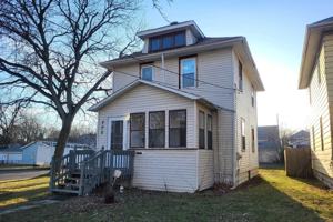 featured image of 400 Bates St