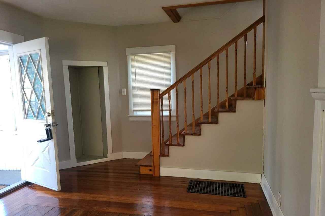 400 Bates St - Photo 2 of 11