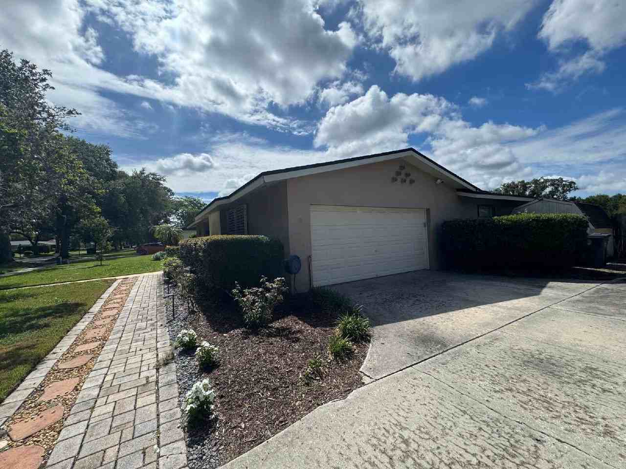 2806 Summerfield Rd - Photo 2 of 50