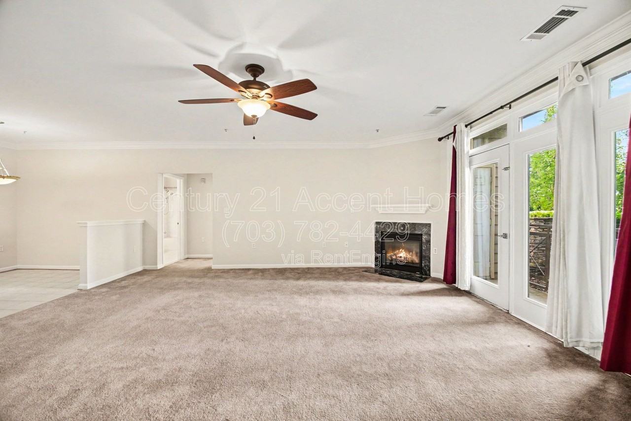 1641 Ladue Ct #102 - Photo 4 of 26