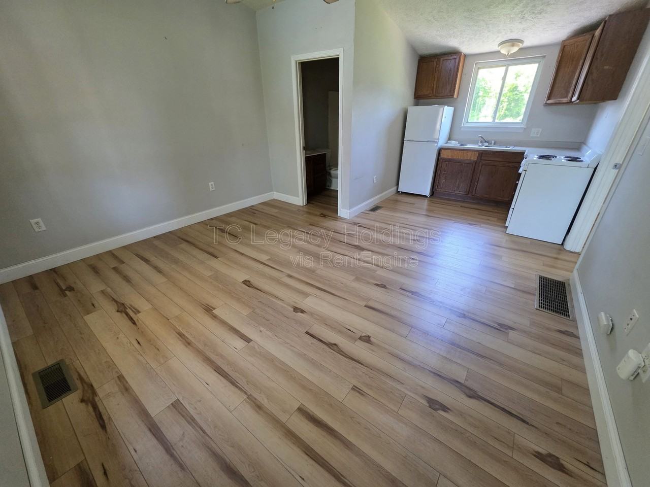419 1/2 Walnut Ave - Photo 2 of 11