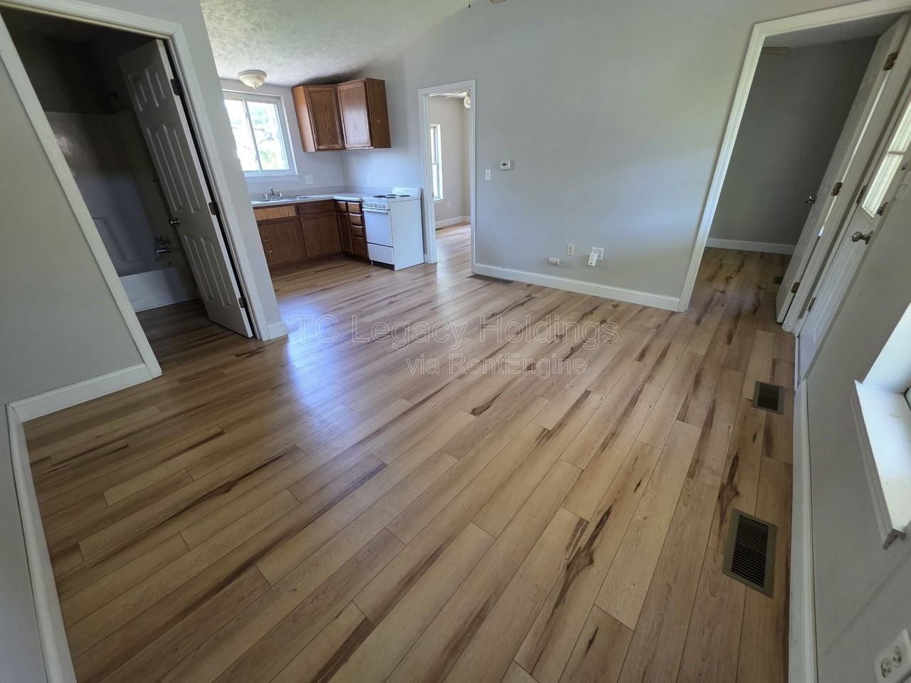 419 1/2 Walnut Ave - Photo 3 of 11