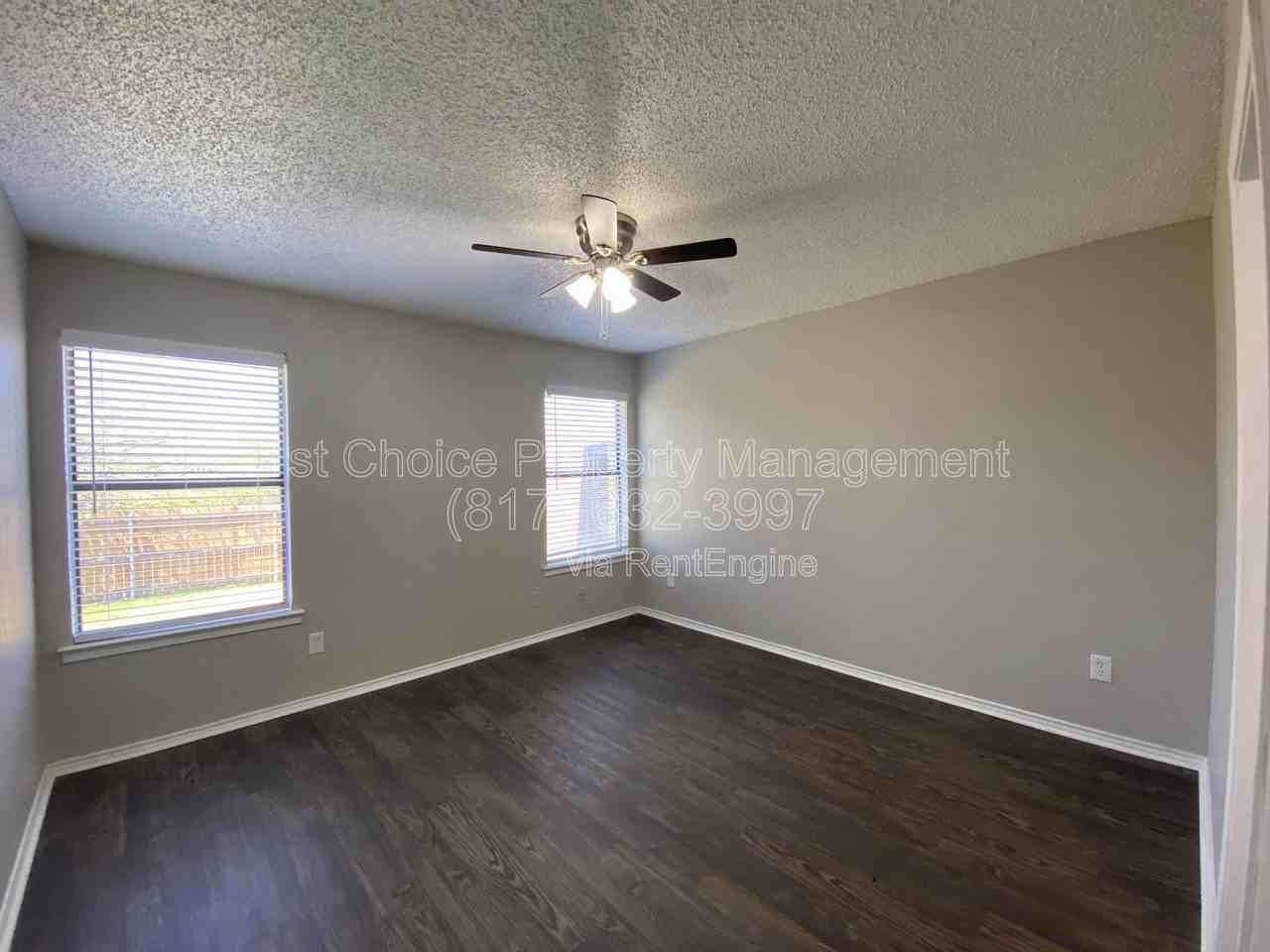 6706 Crestmont Ct - Photo 4 of 23